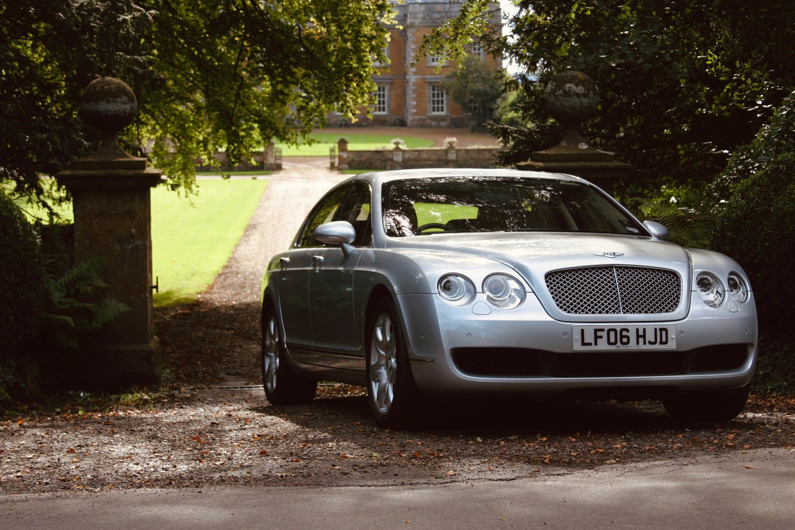 Bentley-Flying-Spur-2006-Chauffeur